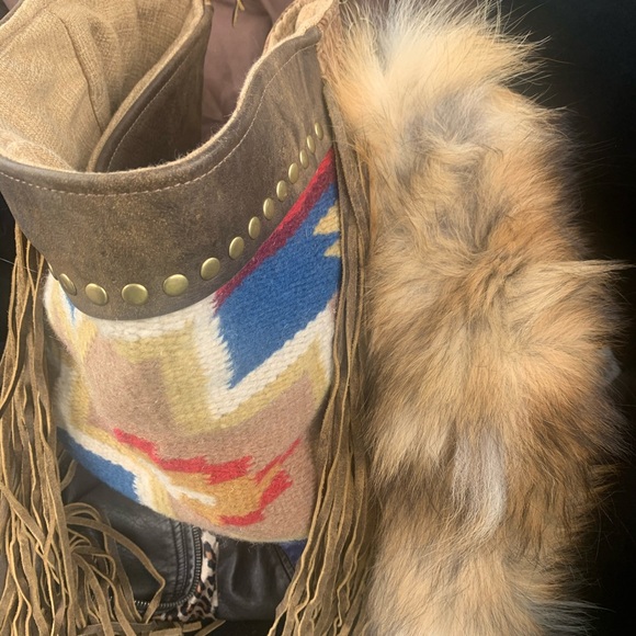 Pendleton Fringe Purse - Picture 5 of 5